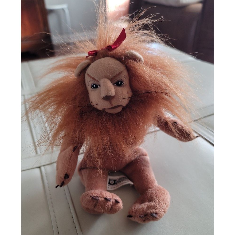 Warner Brothers Cowardly Lion Beanie from Wizard of Oz